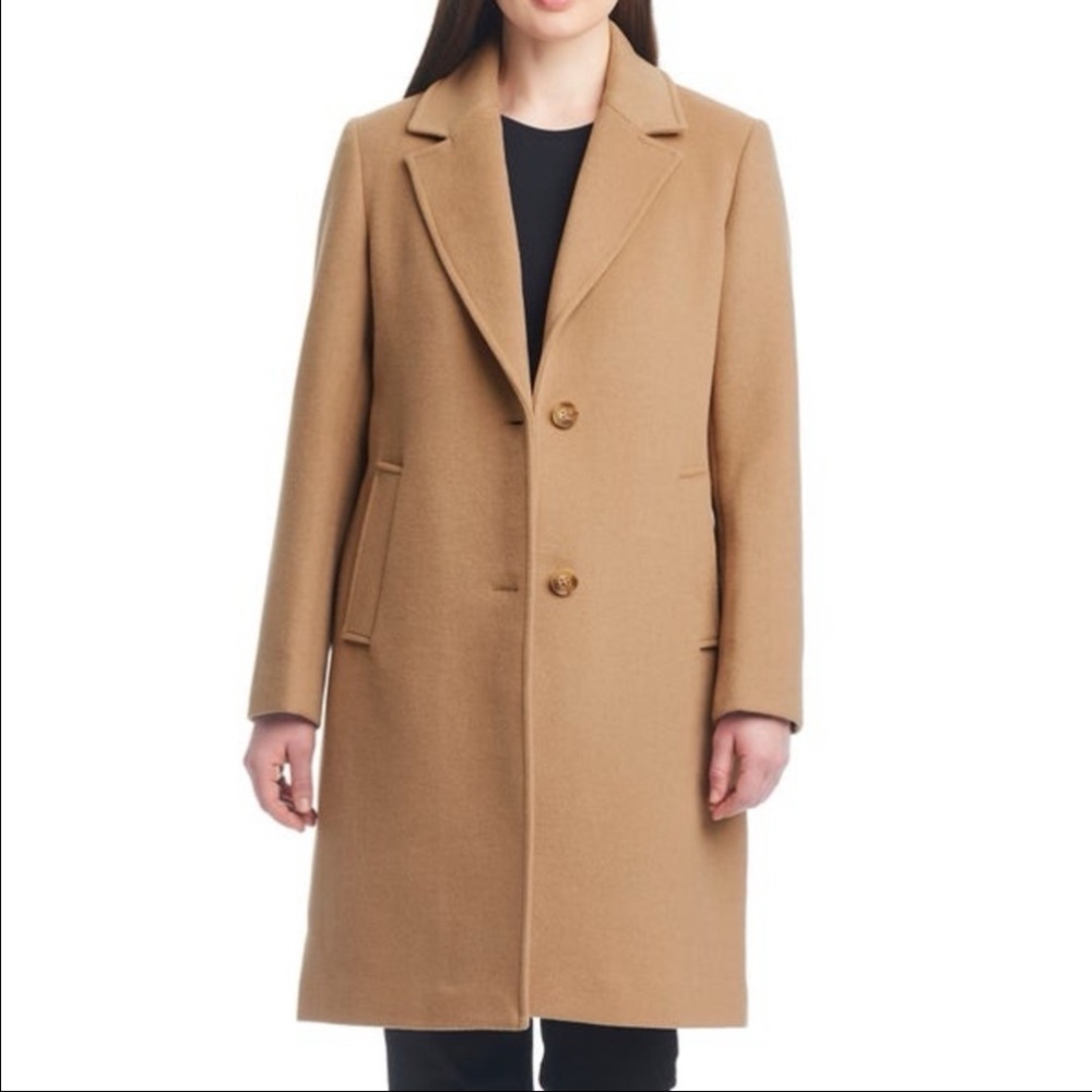 Vince Camuto - Women's Single Breasted
Wool Jacket